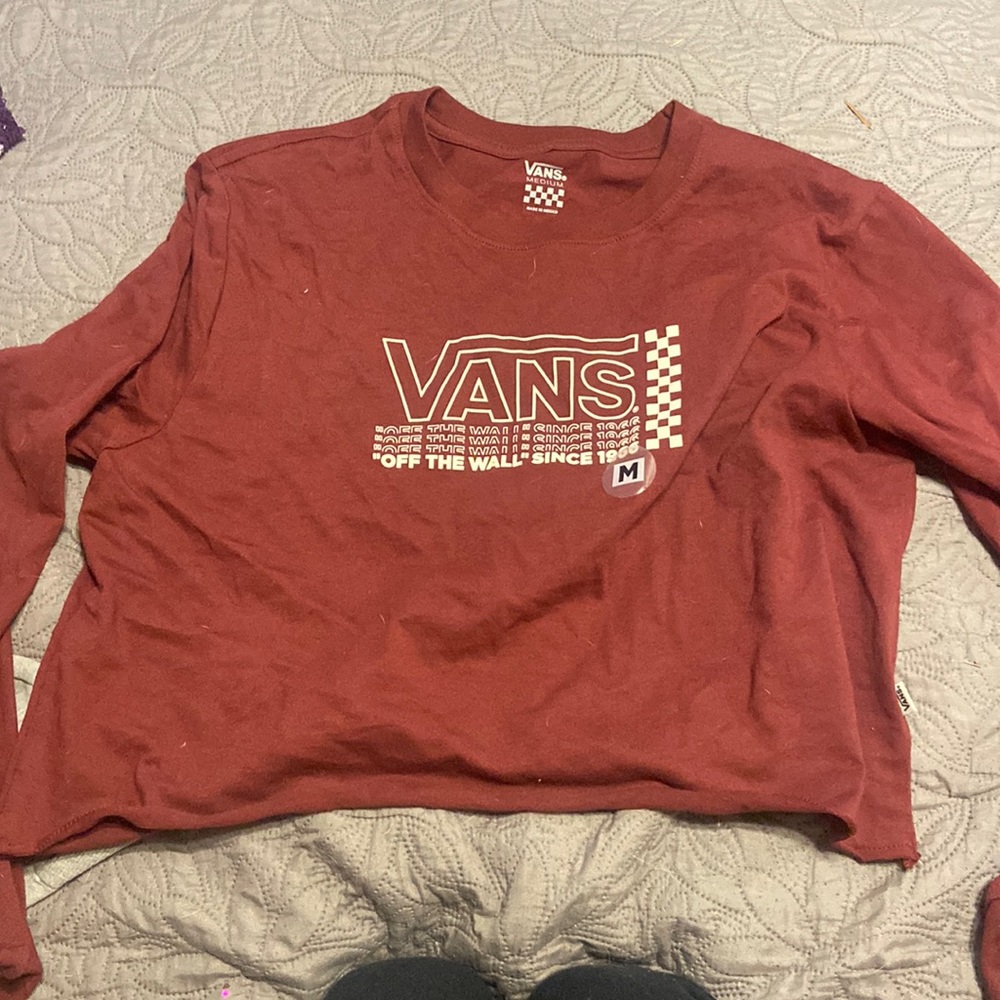 burgundy vans cropped long sleeve